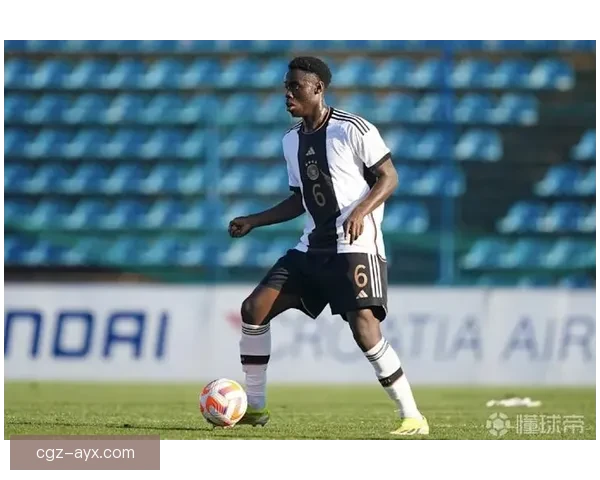 圣保利U19与哈韦尔斯U19激战成和 双方在青少年联赛中无功而返